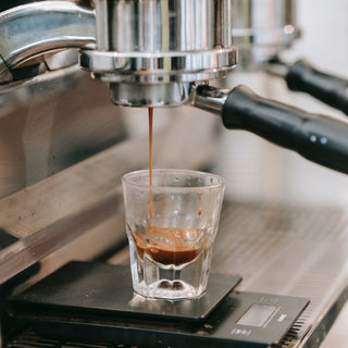 Espressozubereitung an der Siebträgermaschine
