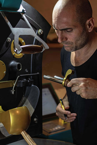 2. Porträt Roberto Cascone AMORI Coffee Rösterei