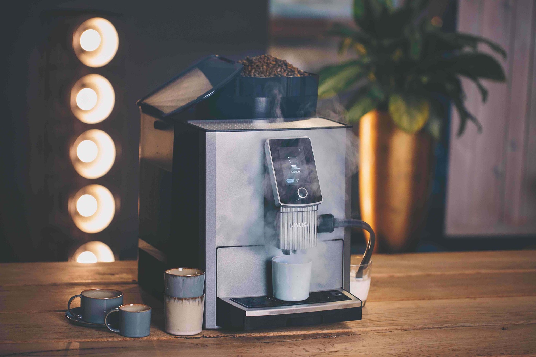 NIVONA 1040 Kaffeecollautomat bei der Zubereitung
